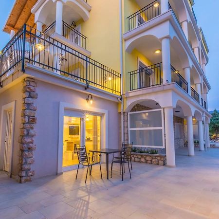 Palace Paulina Luxury Residence Novi Vinodolski Buitenkant foto