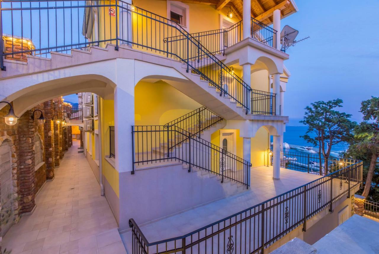 Palace Paulina Luxury Residence Novi Vinodolski Buitenkant foto