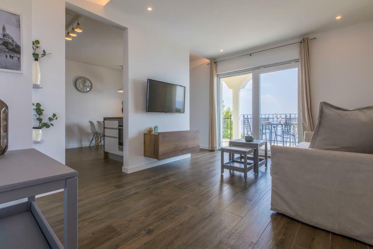 Palace Paulina Luxury Residence Novi Vinodolski Buitenkant foto